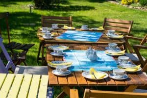 Mehr über den Artikel erfahren Erfolgsgeschichte: Vier Paare zwischen 49 und 65 renovierten einen Bauernhof